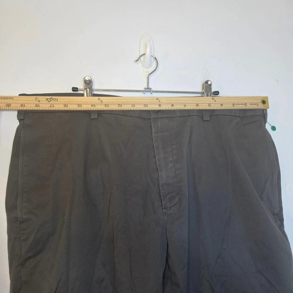 Brooks Brothers Advantage Chino Stretch Clark Fit Mens Gray Pants 38x30 (27.5)